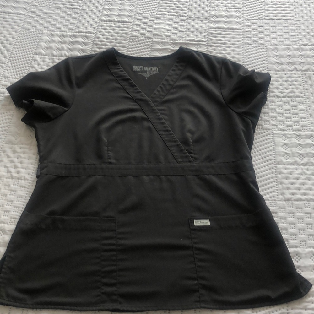 Greys Anatomy L scrub top Black